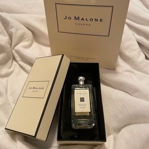Jo Malone Honeysuckle & Dava